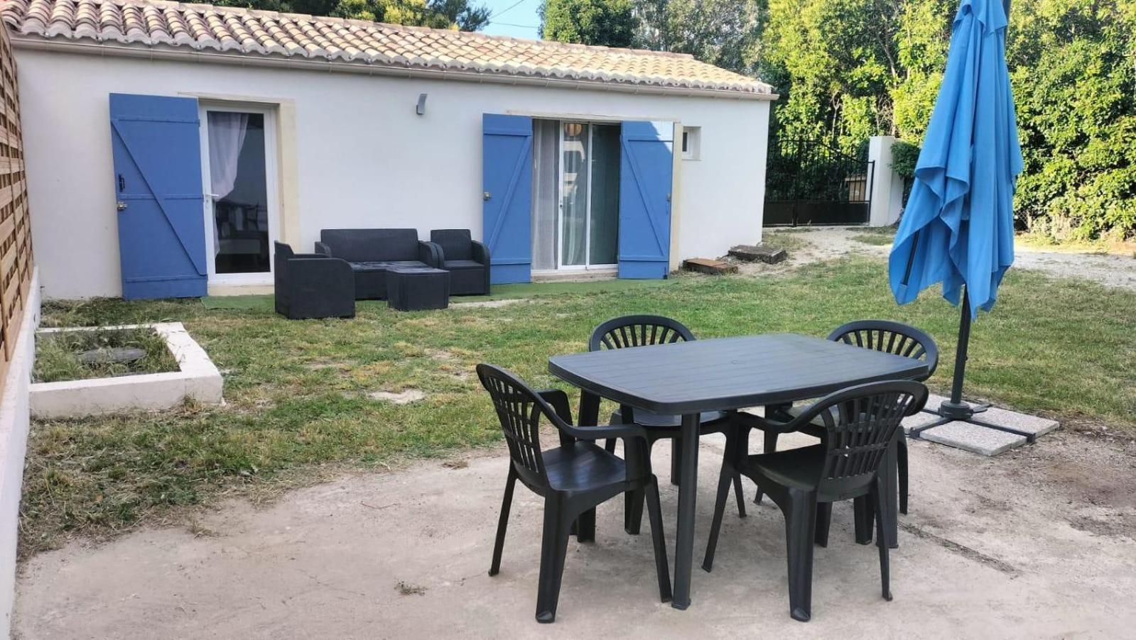 Maison De Vacances En Campagne Cavaillon Exterior photo